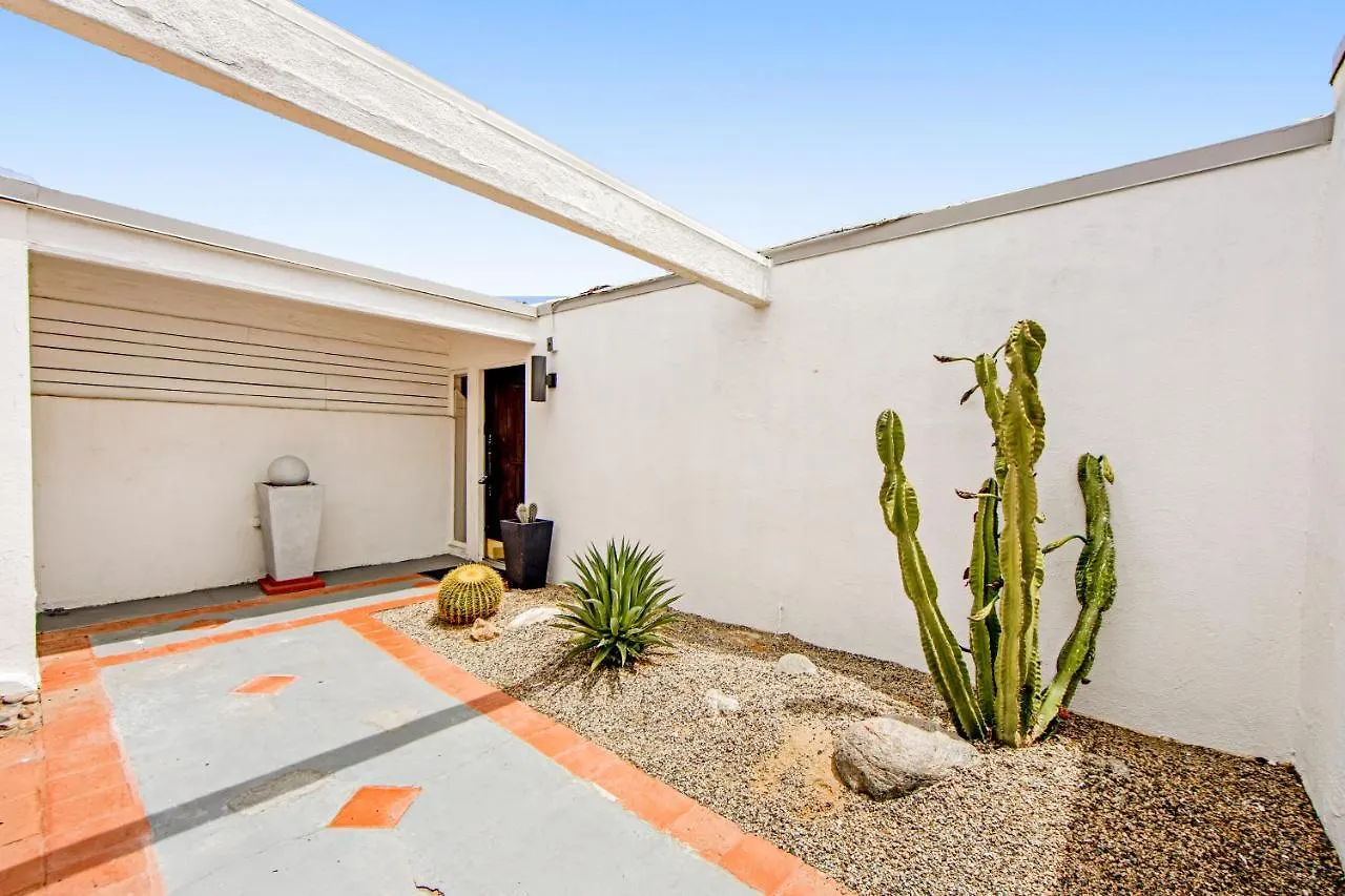 Desert Style Permit# 4102 Palm Springs United States